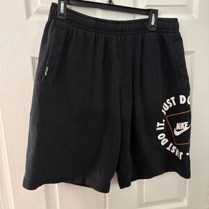 Nike Just do it Men’s Black Shorts Size Large